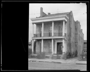Greek-Revival-style-house-Richfield-Ohio