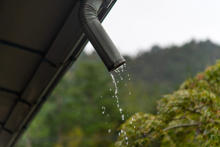 gutter-downspout-broken
