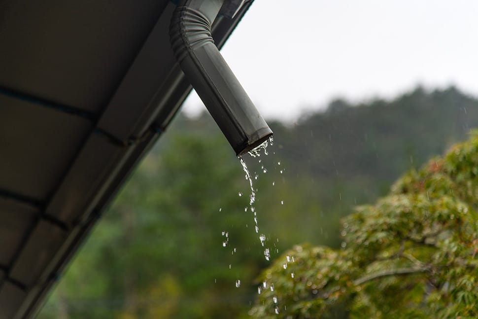 gutter-downspout-broken