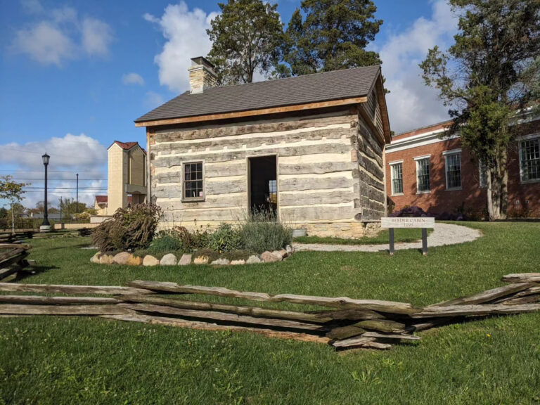 Streetsboro-Ohio-historical-log-cabin-home-style