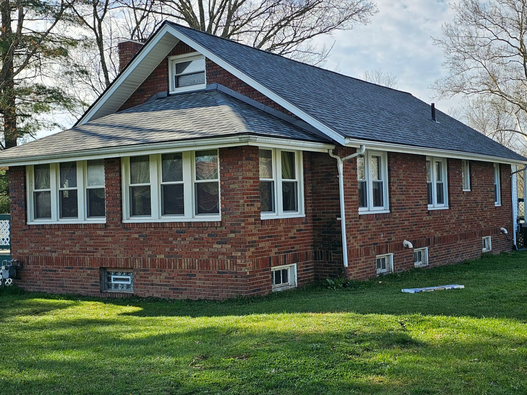 Professional Residential Roofing Services in Alliance, OH